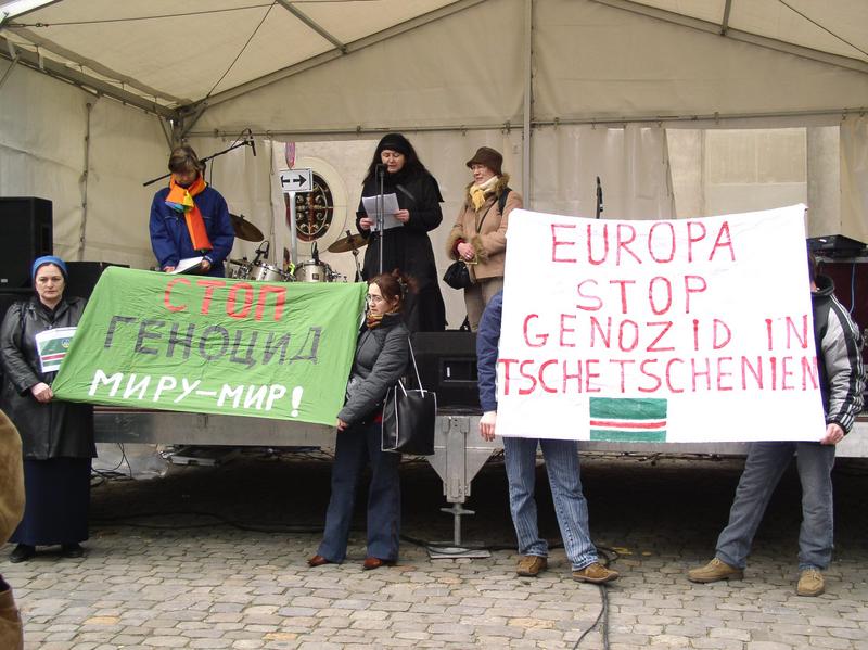 Rede gegen den Krieg am Ostermarsch in Bern